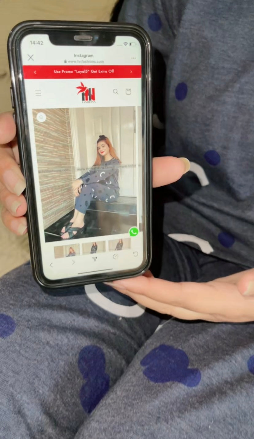 Pattern Printed Woman Night Suit